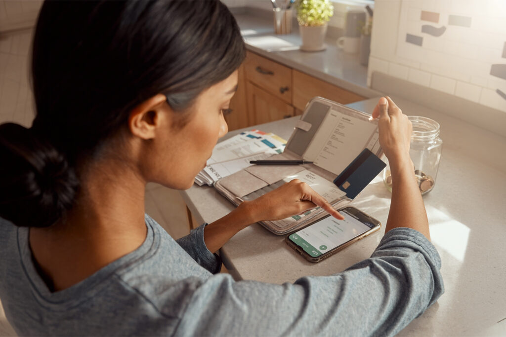 Building a Strong Credit Score Through Smart Habits